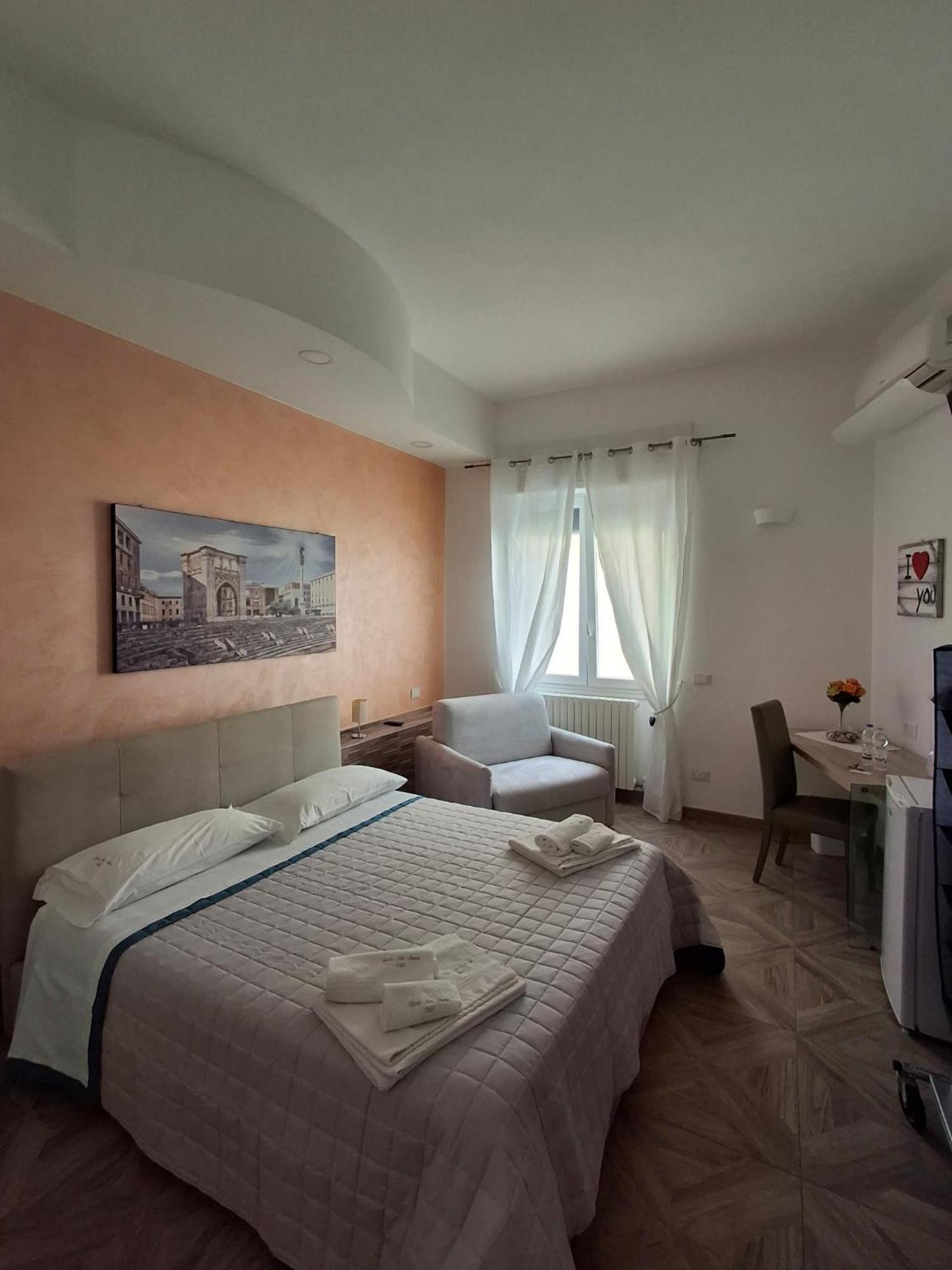 Lecce Mon Amour B&B ภายนอก รูปภาพ